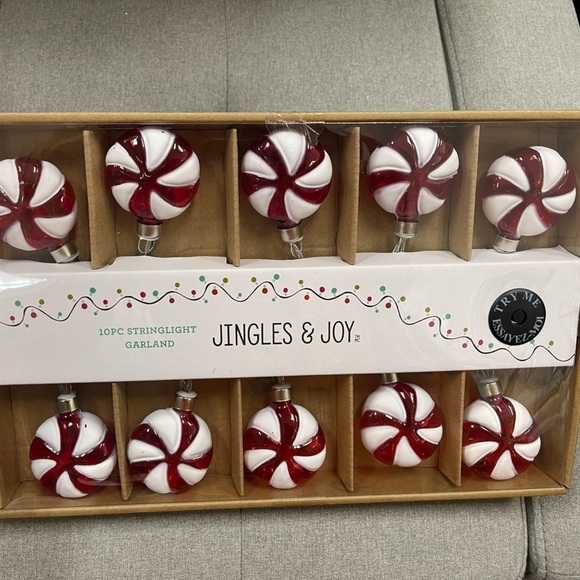 Jingles & Joy Red and White 10pc Peppermint Lights 10ft Garland, NIB - Picture 3 of 3